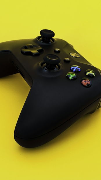 black xbox one game controller